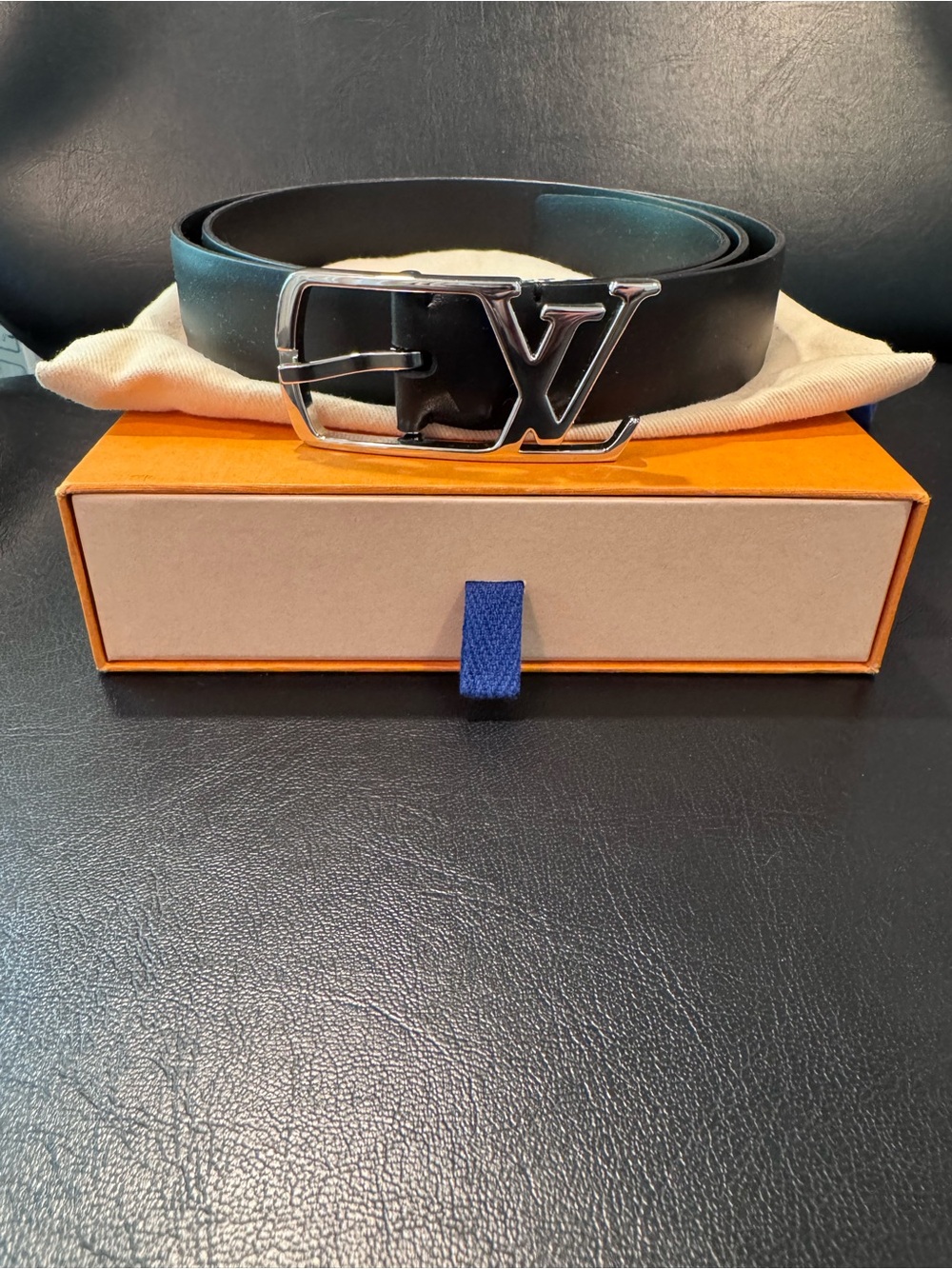 Louis Vuitton LV Initials Black Leather Belt w/ Silver Buckle | Box & Dust Bag - Picture 4 of 7